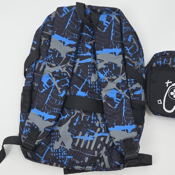 Blue and Black Gaming Backpack Set with Controller Design Glow In The Dark NWOT - Picture 11 of 16